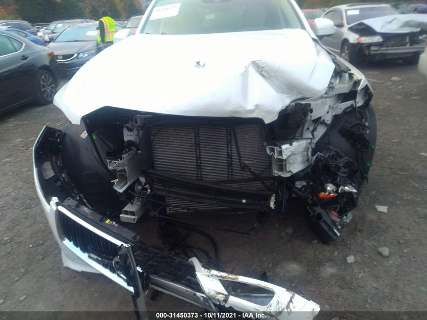 2017 VOLVO XC90 MOMENTUM YV4A22PK1H1151045