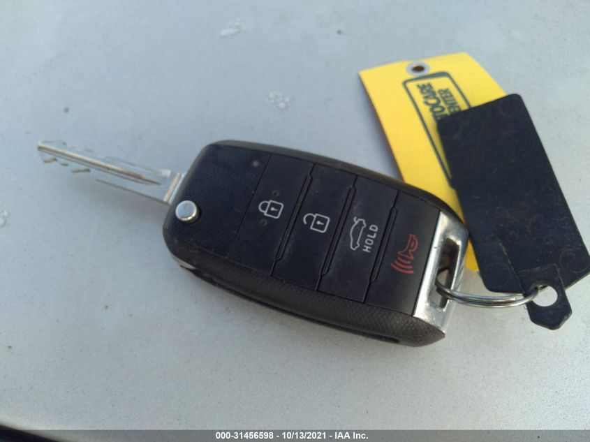 2017 KIA FORTE LX 3KPFK4A75HE161163