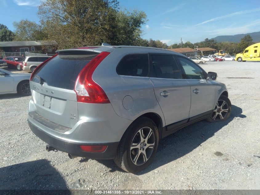 2013 VOLVO XC60 T6 YV4902DZ0D2423891