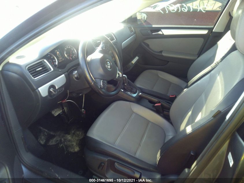 Фото: 3VW637AJ1DM284952 - 5