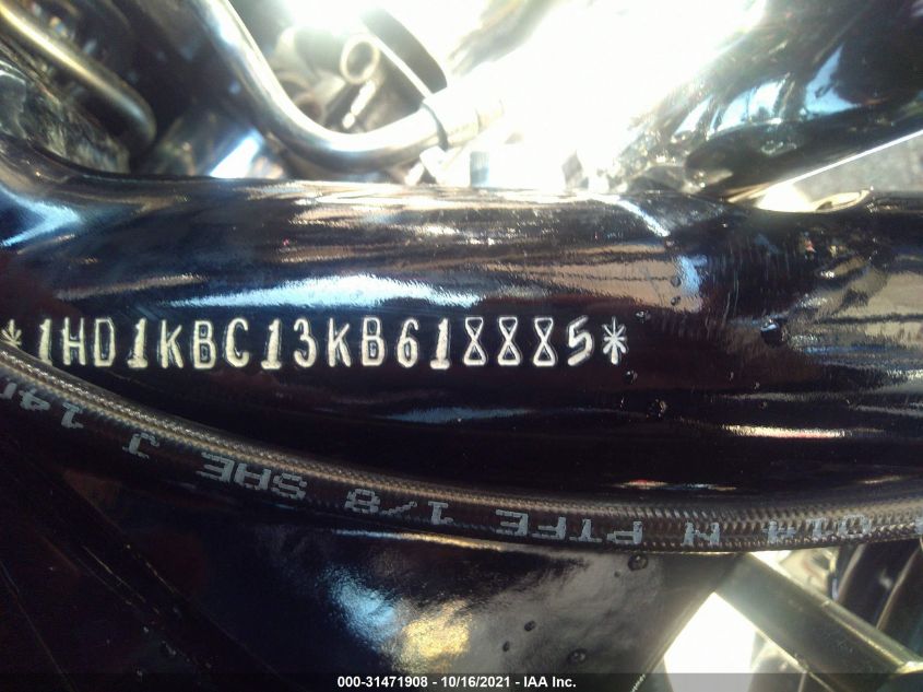 2019 HARLEY-DAVIDSON FLHX 1HD1KBC13KB618885