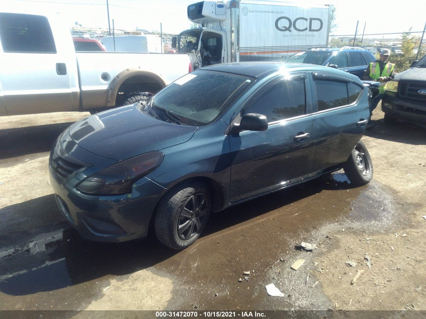 Nissan Versa 2015
