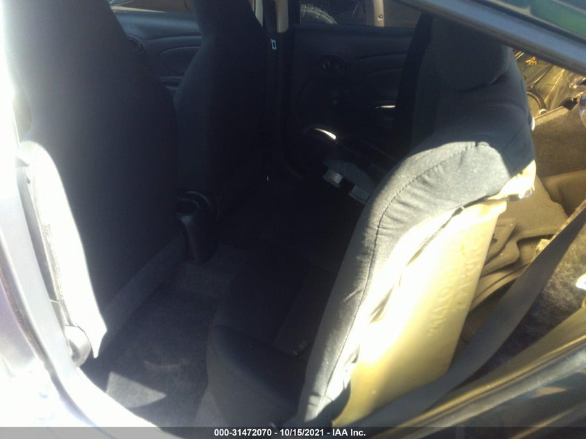 Nissan Versa 2015