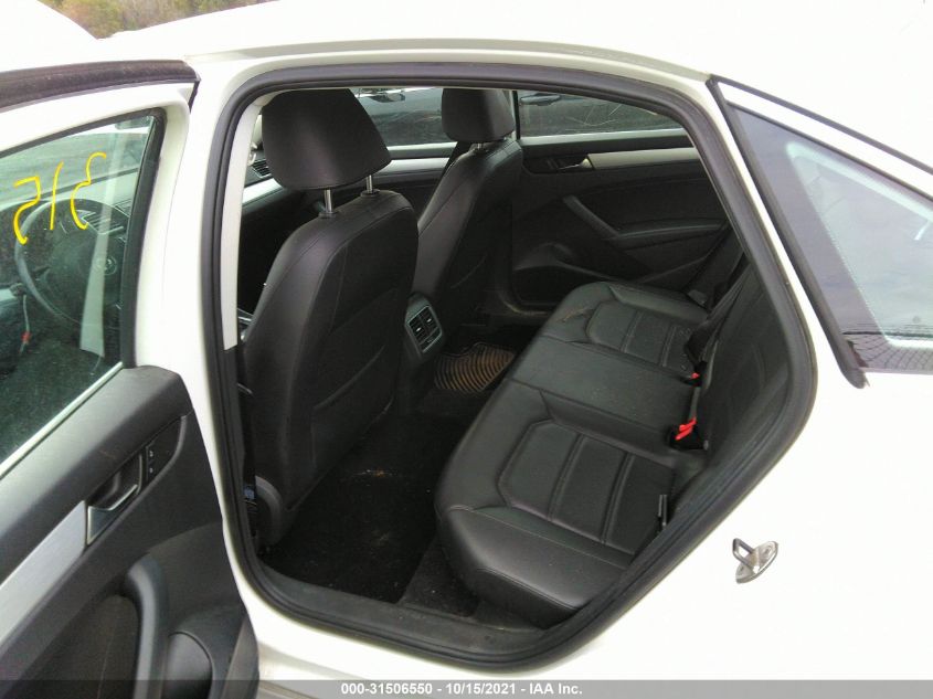 2013 VOLKSWAGEN PASSAT SE W/SUNROOF & NAV 1VWBP7A34DC047104