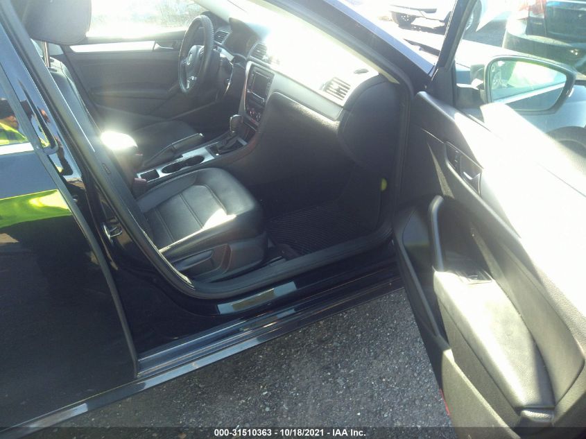 1VWBP7A37DC071865 Volkswagen Passat 2013. Фото: 4