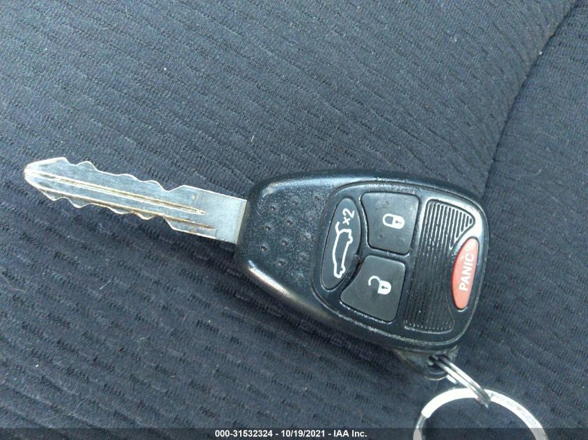 2013 CHRYSLER 200 LX 1C3CCBAB2DN733731