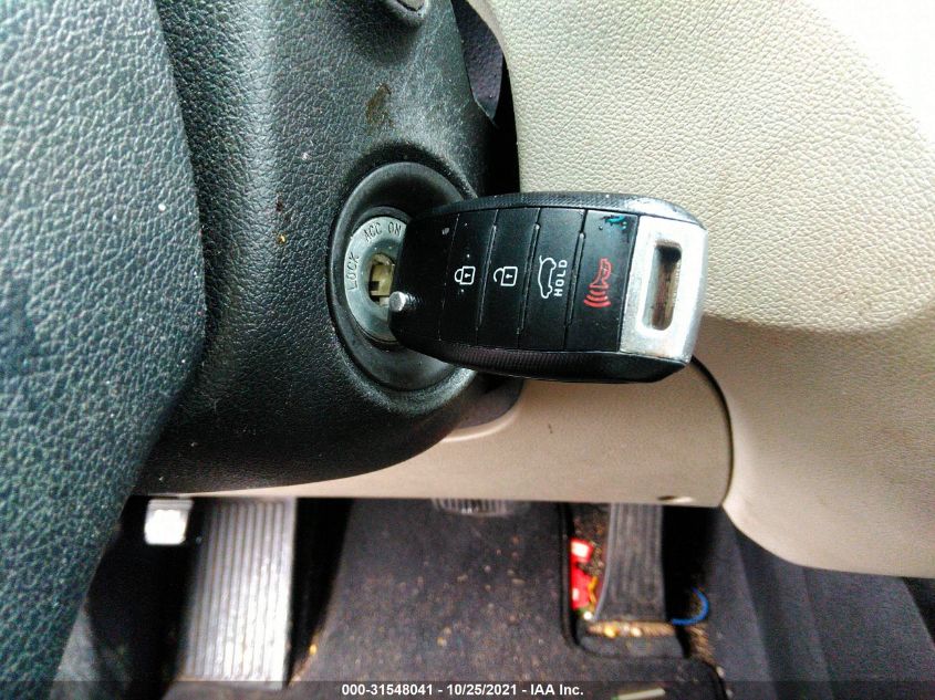 2017 KIA SORENTO LX V6 5XYPGDA50HG198516