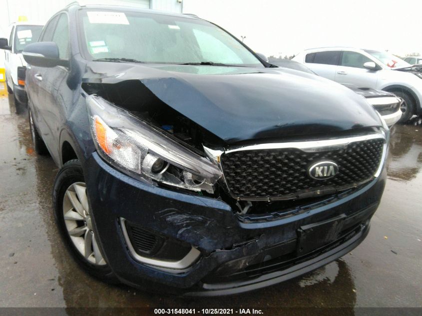 2017 KIA SORENTO LX V6 5XYPGDA50HG198516