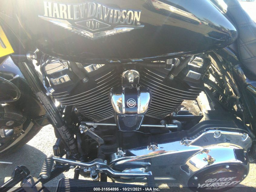 2019 HARLEY-DAVIDSON FLHR 1HD1FBC1XKB629290