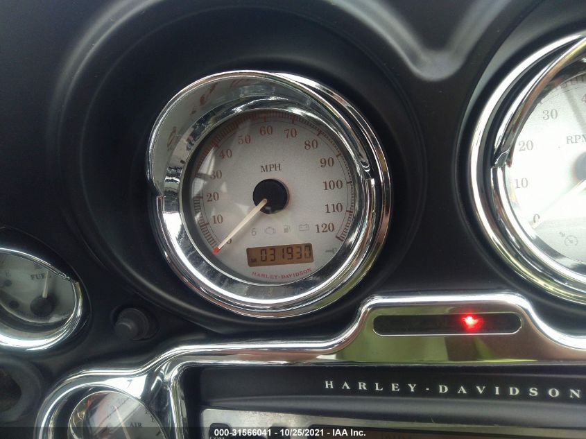 2013 HARLEY-DAVIDSON FLHX STREET GLIDE 1HD1KBM1XDB692693