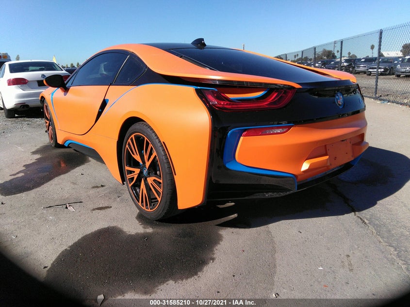BMW I8 2016