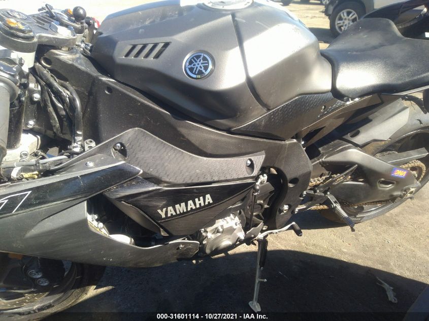 2016 YAMAHA YZFR1S JYARN42E8GA001325