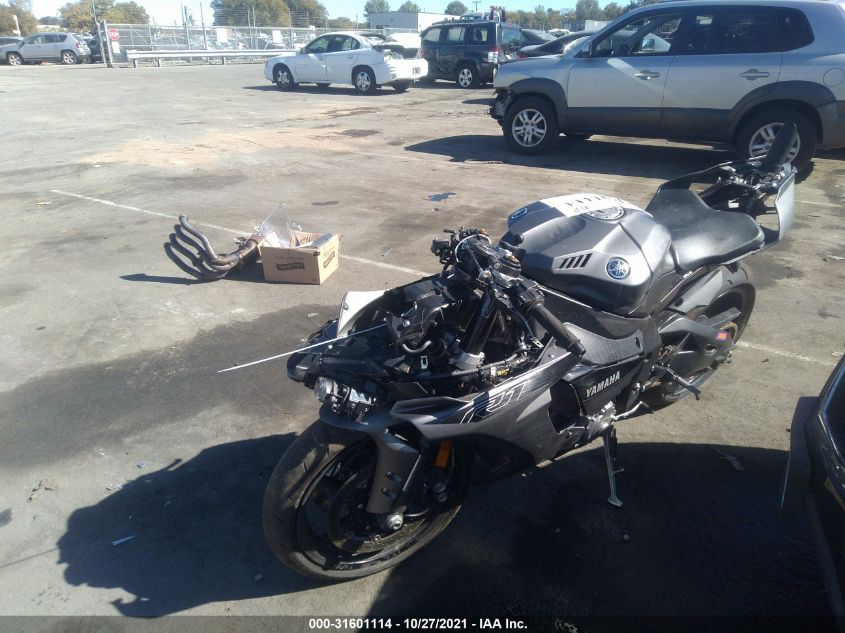 2016 YAMAHA YZFR1S JYARN42E8GA001325