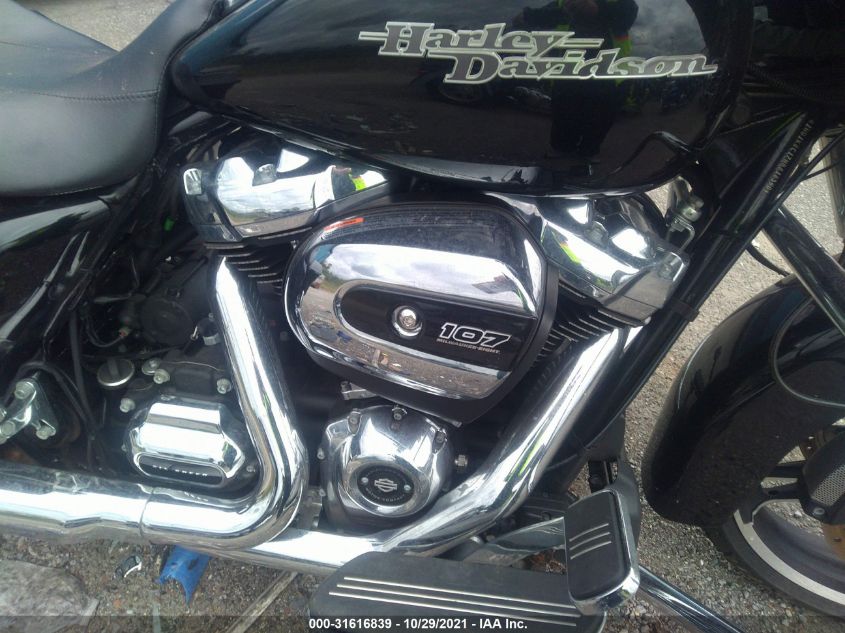 2017 HARLEY-DAVIDSON FLHXS STREET GLIDE SPECIAL 1HD1KRC17HB616350