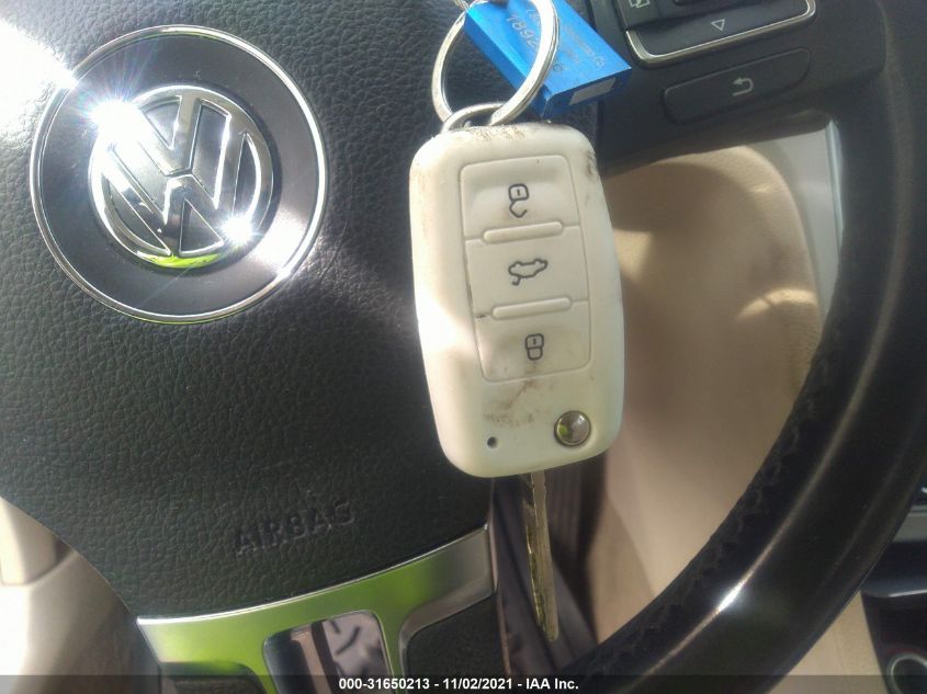 2013 VOLKSWAGEN PASSAT SE W/SUNROOF 1VWBP7A3XDC099532