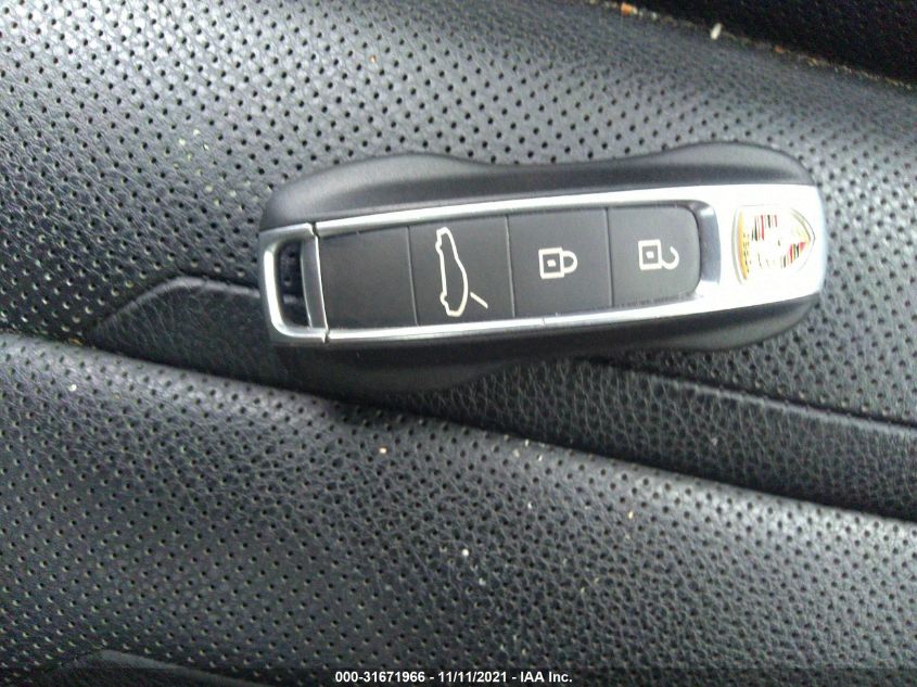 2019 PORSCHE PANAMERA WP0AA2A77KL101238
