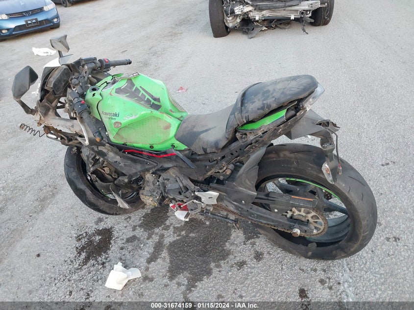 VIN ML5EXEM11NDA49576 2022 KAWASAKI EX650