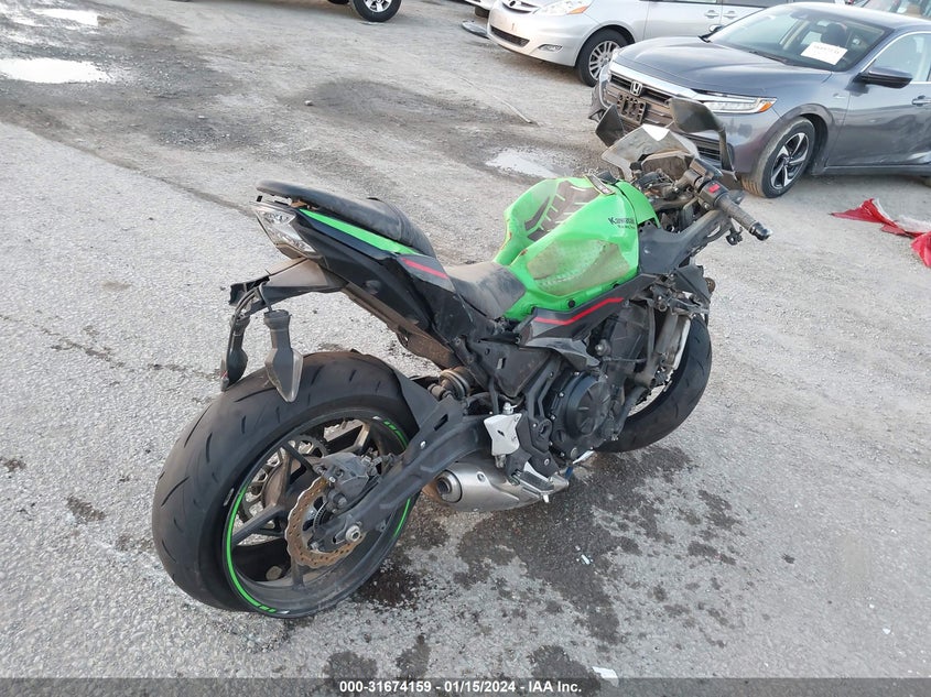 VIN ML5EXEM11NDA49576 2022 KAWASAKI EX650