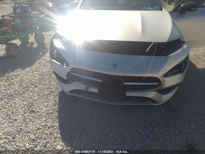 Auction sale of the 2021 MERCEDES BENZ CLA , vin: W1K5J4HB1MN189532, lot number: 31693175