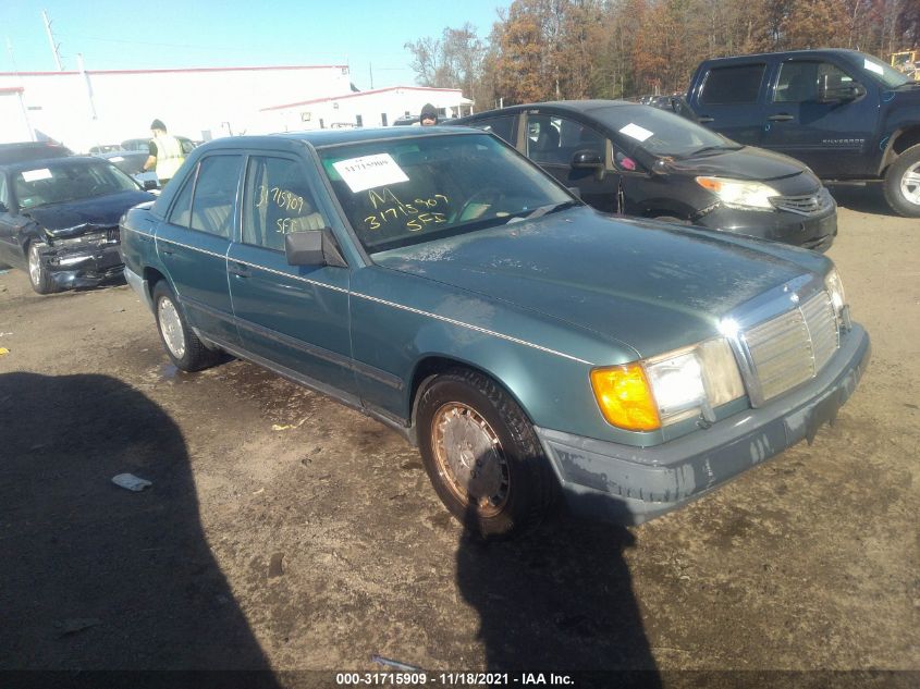 WDBEA26D4KB034456 Mercedes-benz 260 Photo 1