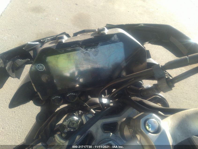 2018 YAMAHA MT10 C JYARN48Y5JA000593