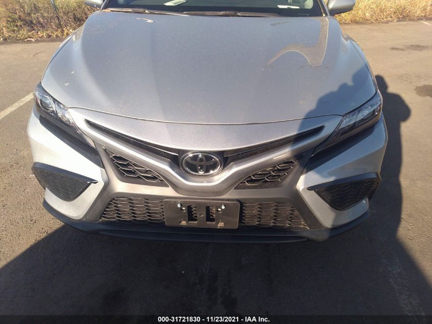 Auction sale of the 2021 TOYOTA CAMRY , vin: 4T1G11BK1MU031560, lot number: 31721830