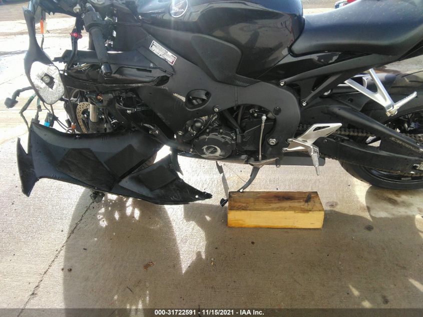 2014 HONDA CBR1000 RR JH2SC5908EK600140