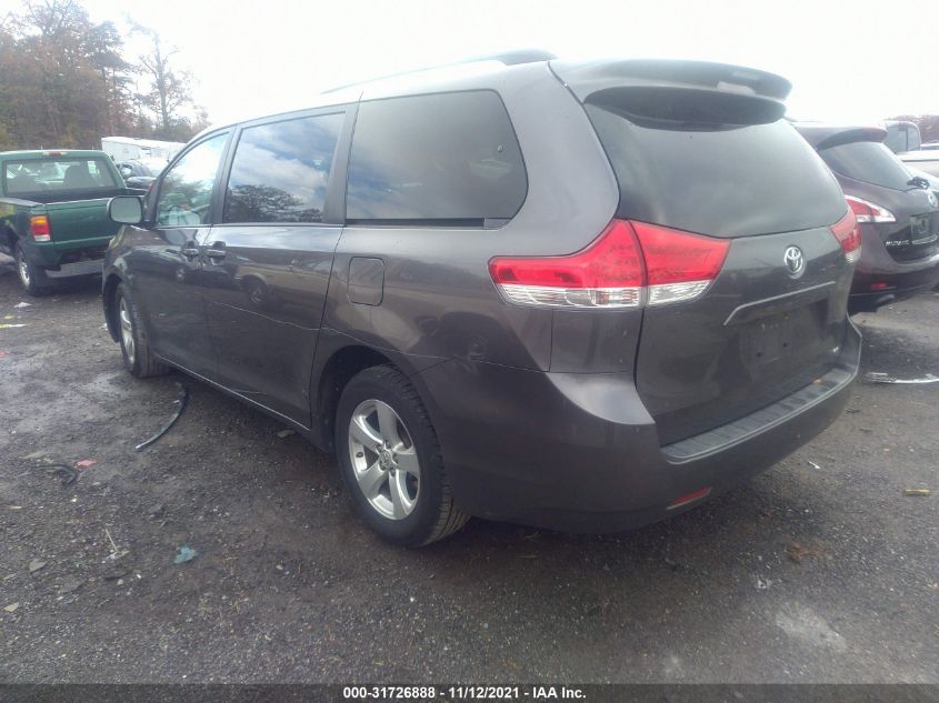2013 TOYOTA SIENNA LE 5TDKK3DC1DS362446