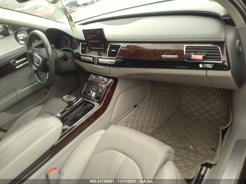 Audi A8 l 2013