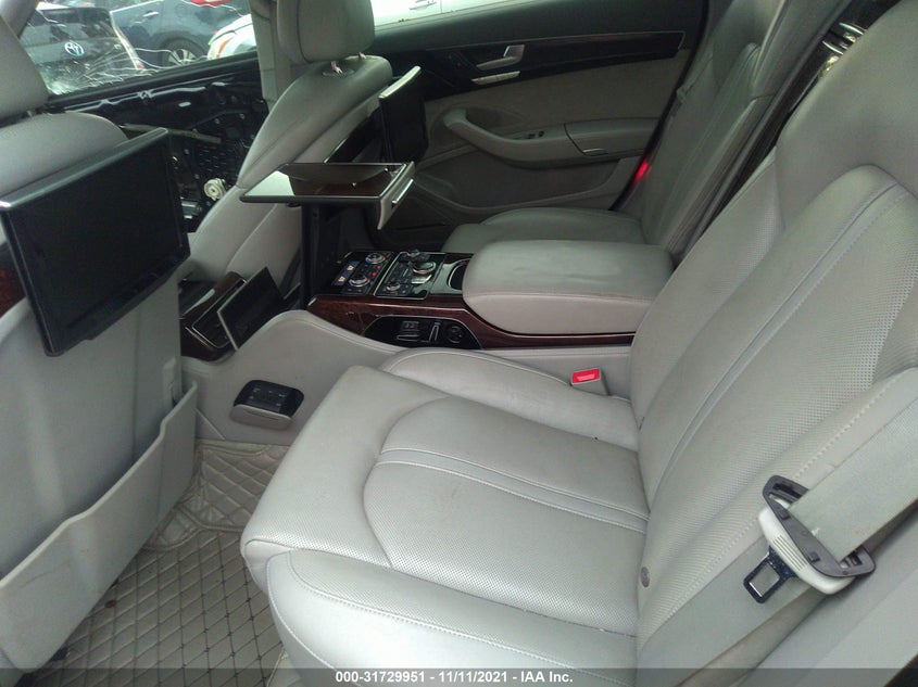Audi A8 l 2013