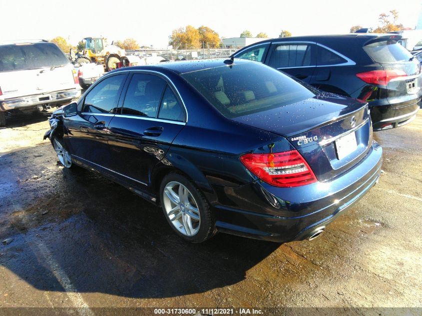 2013 MERCEDES-BENZ C-CLASS C 300 WDDGF8AB4DG136596