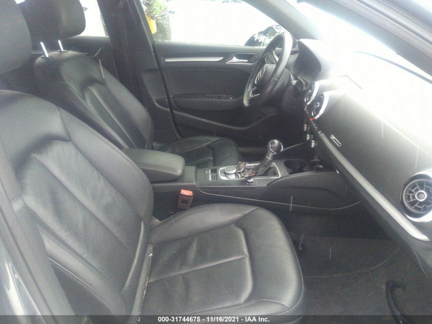 2018 AUDI A3 SEDAN PREMIUM/TECH PREMIUM WAUAUGFF1J1043185