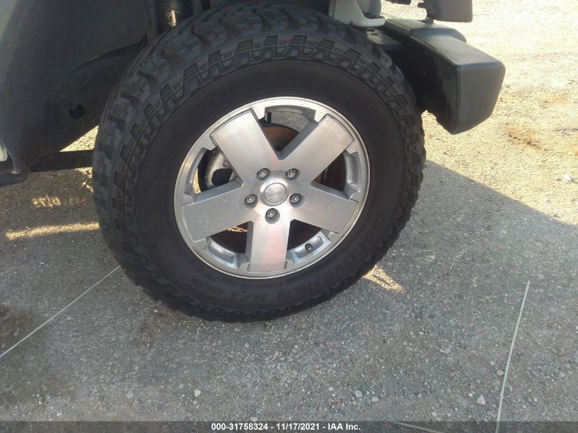 2017 JEEP WRANGLER UNLIMITED WILLYS WHEELER 1C4BJWDG8HL675556