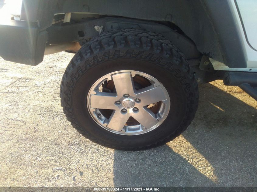2017 JEEP WRANGLER UNLIMITED WILLYS WHEELER 1C4BJWDG8HL675556