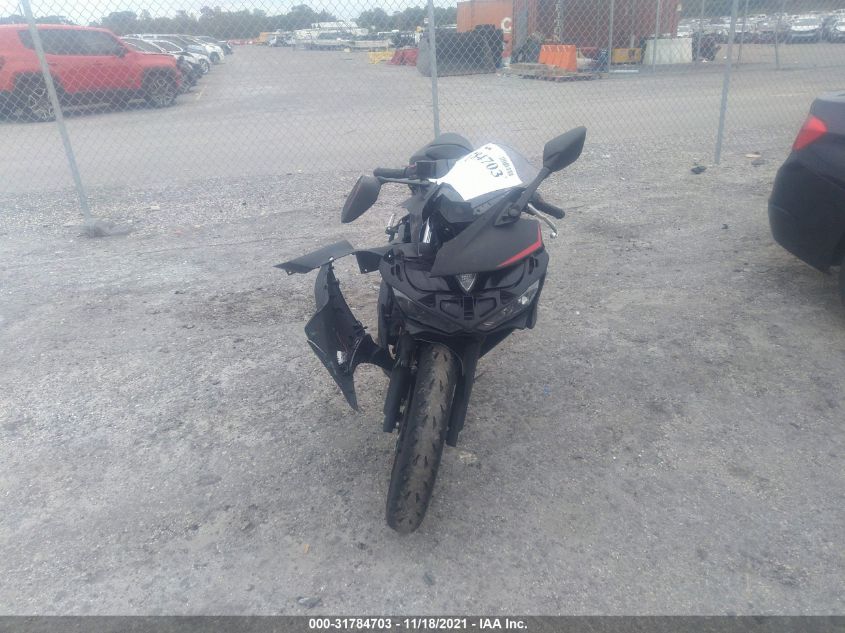 2017 YAMAHA YZFR3 MH3RH06Y1HK016481