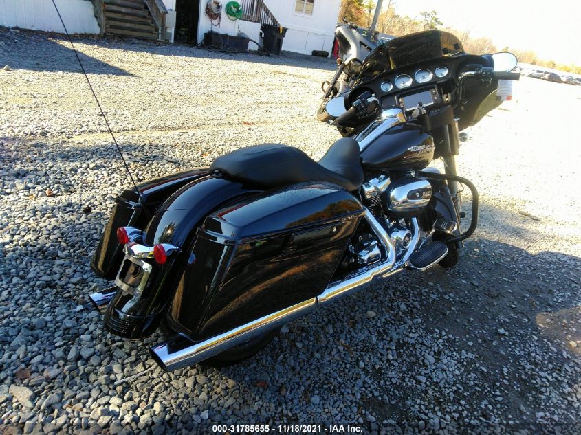 2018 HARLEY-DAVIDSON FLHX STREET GLIDE 1HD1KBC10JB671087