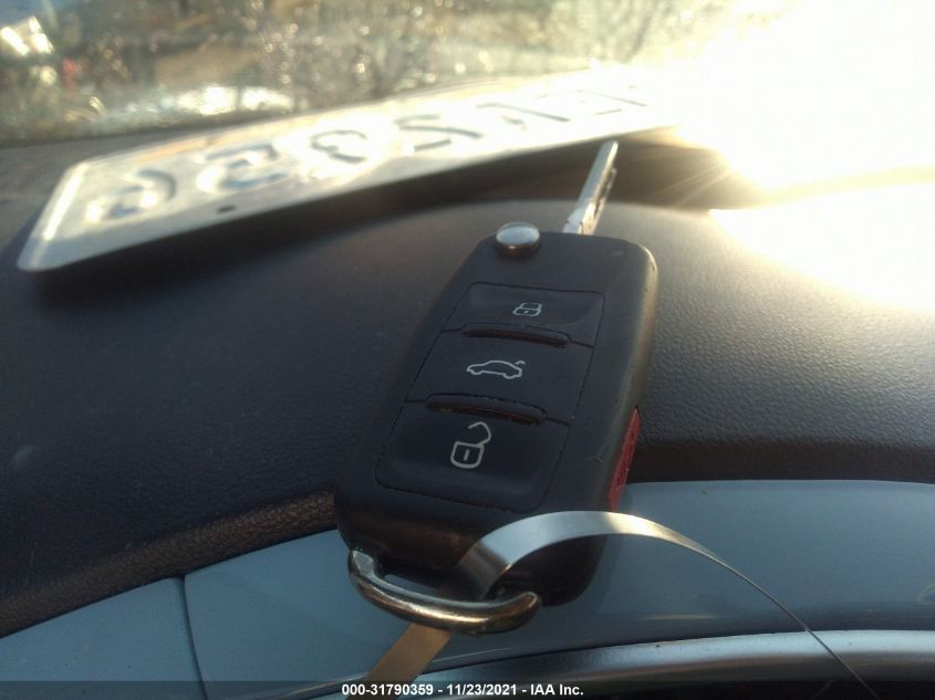 2014 VOLKSWAGEN BEETLE COUPE 2.5L 3VWJX7AT9EM632725