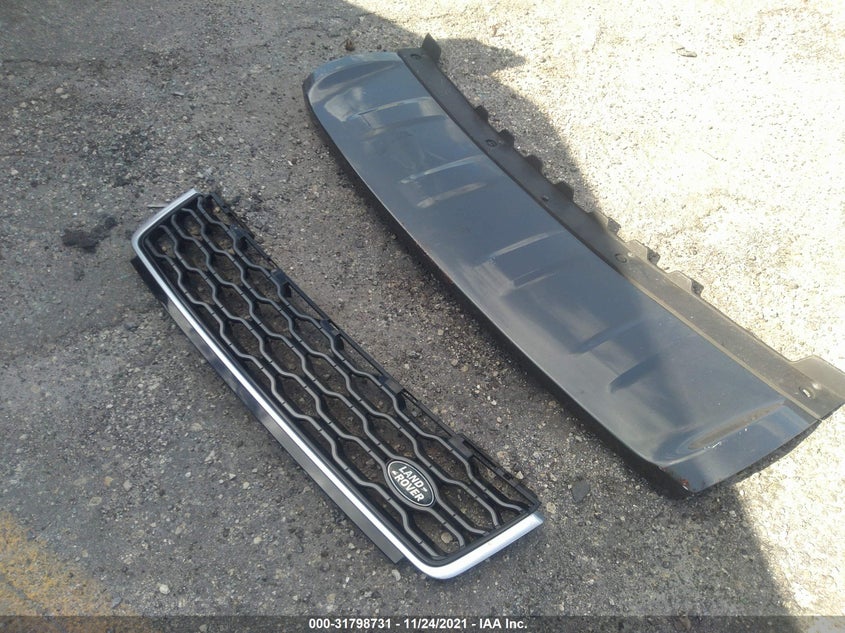 Auction sale of the 2019 LAND ROVER RANGE ROVER SPORT , vin: SALWR2RV2KA417975, lot number: 31798731