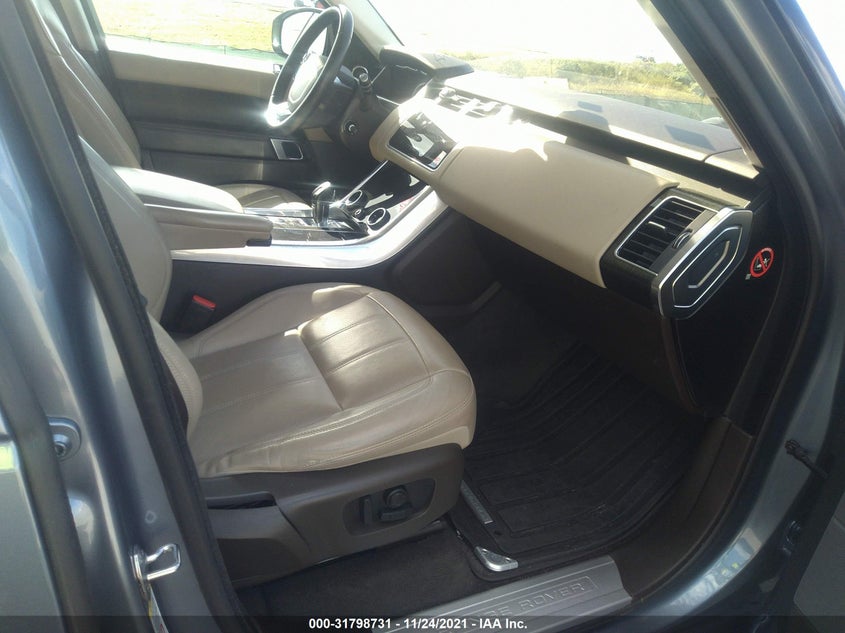 Auction sale of the 2019 LAND ROVER RANGE ROVER SPORT , vin: SALWR2RV2KA417975, lot number: 31798731