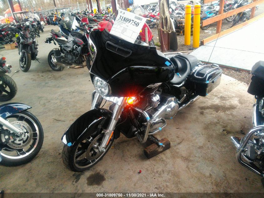 2017 HARLEY-DAVIDSON FLHX STREET GLIDE 1HD1KBC16HB643689