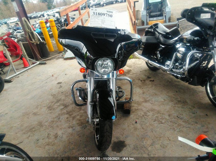2017 HARLEY-DAVIDSON FLHX STREET GLIDE 1HD1KBC16HB643689