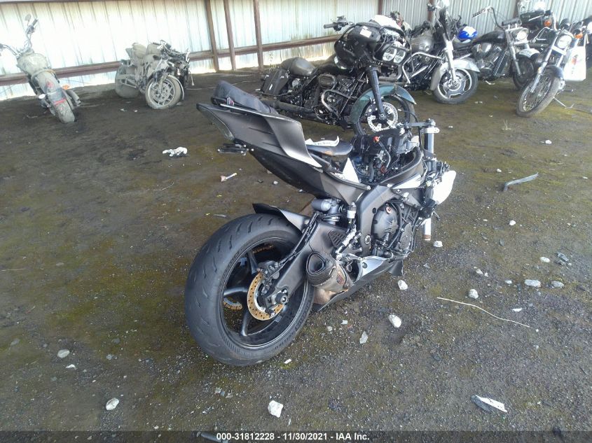2019 YAMAHA YZFR6 JYARJ28E8KA004628