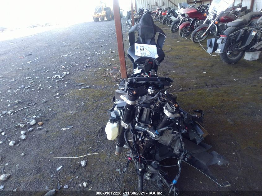 2019 YAMAHA YZFR6 JYARJ28E8KA004628