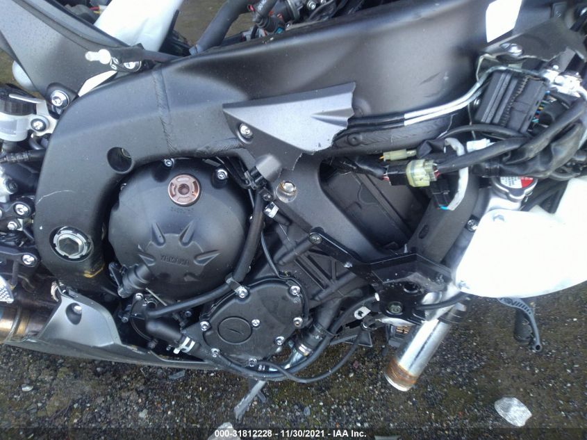 2019 YAMAHA YZFR6 JYARJ28E8KA004628