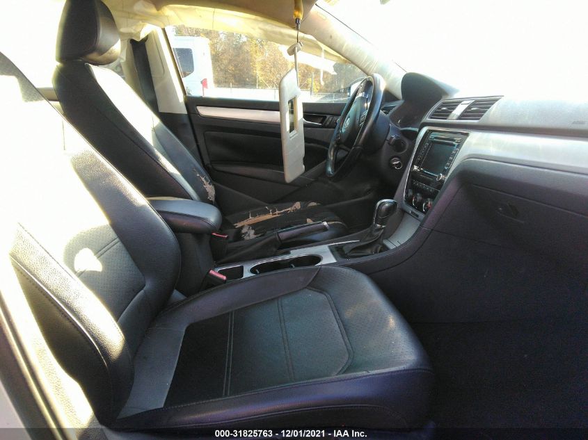 2013 VOLKSWAGEN PASSAT SE W/SUNROOF 1VWBH7A32DC148381