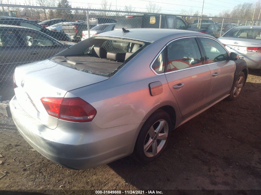 2013 VOLKSWAGEN PASSAT SE W/SUNROOF & NAV 1VWBP7A30DC097952