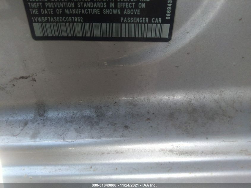 2013 VOLKSWAGEN PASSAT SE W/SUNROOF & NAV 1VWBP7A30DC097952