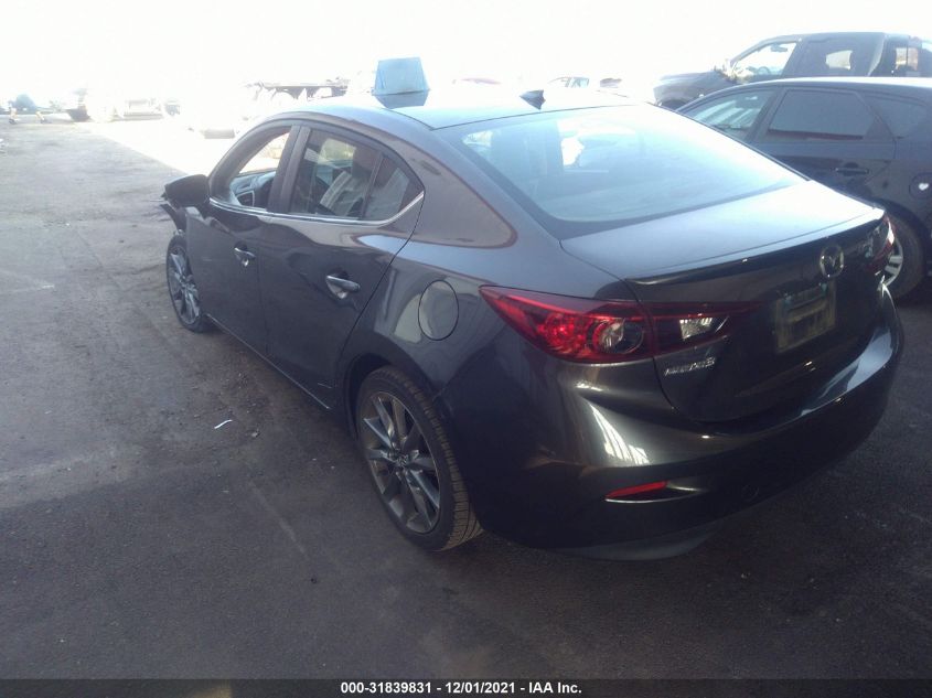 2018 MAZDA MAZDA3 4-DOOR TOURING 3MZBN1V32JM210551