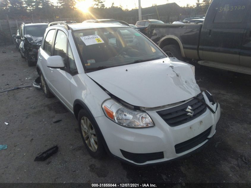 2013 SUZUKI SX4