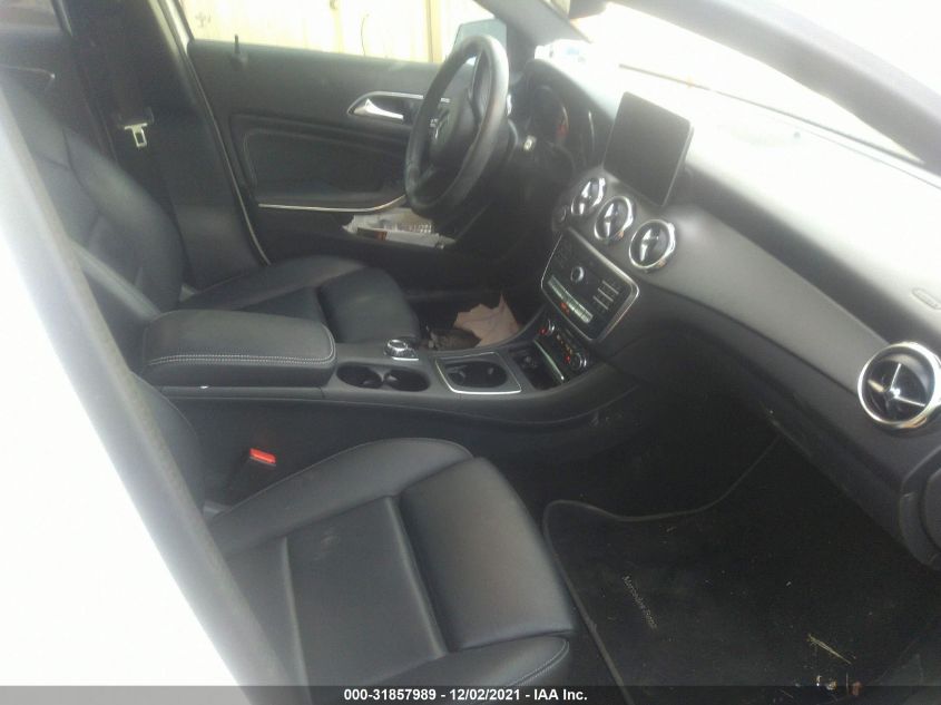 2020 MERCEDES-BENZ GLA GLA 250 W1NTG4EBXLU029313